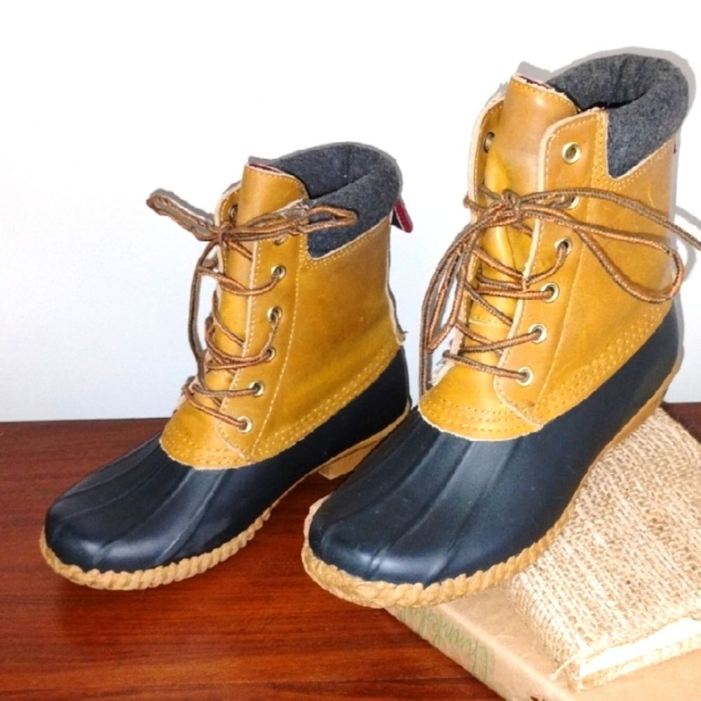 Tommy Hilfiger RUSSEL Duck Boots Leather & Rubber Lace-up Winter Boots Sz 7